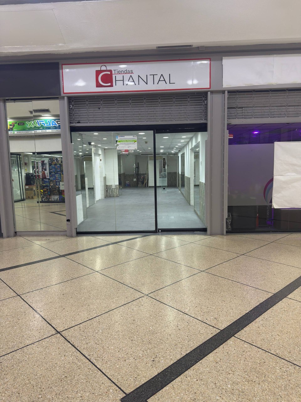 Local Comercial en C.C. Parque Caracas — La Candelaria