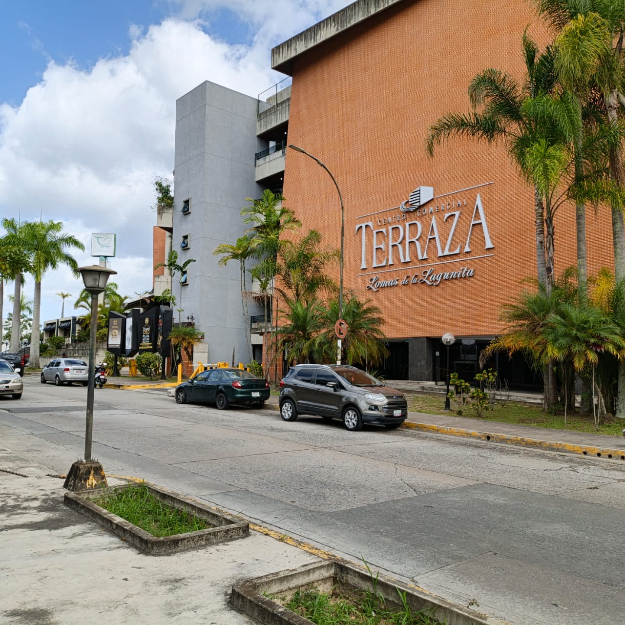 Oficina en C.C. Terraza — Lomas de La Lagunita